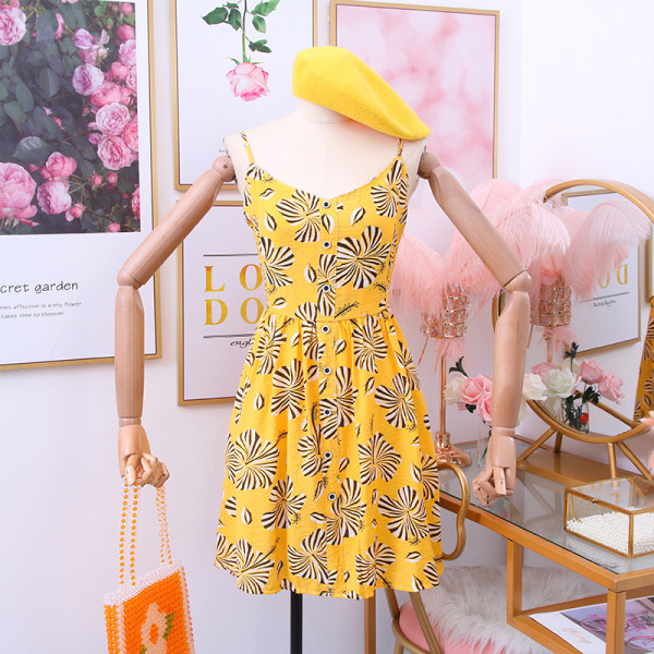 Καθημερινό γυναικείο φόρεμα με λεπτές λωρίδες και floral μοτίβα σε διάφορα χρώματα