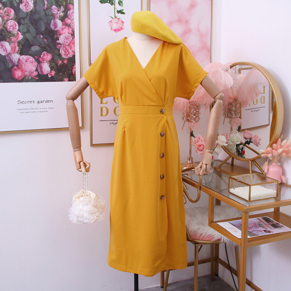 Rochie casual de dama cu maneci scurte, nasturi si decolteu spitz - mai multe culori