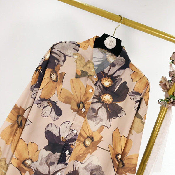 Alkalmi női ing egyenes modell virágmintával