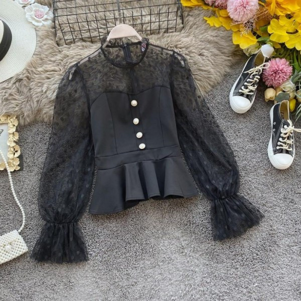 Bluză de damă elegantă cu mâneci lotus și nasturi în alb-negru