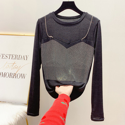 Modern női blúz kerek nyakkivágással, fekete, fehér és szürke kövekkel