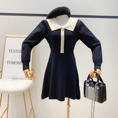 Női téli ruha gallérral és gombokkal fekete és barna színben