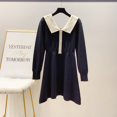 Női téli ruha gallérral és gombokkal fekete és barna színben