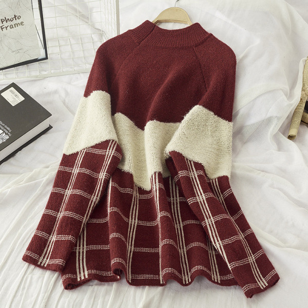 Női téli kockás pulóver kerek nyakkivágással, szürke, fekete és piros színben