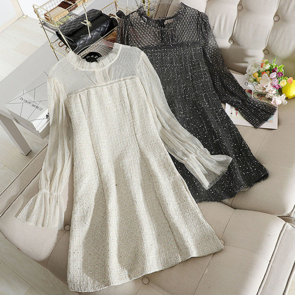 Őszi-téli női ruha A-vonalú fehér és fekete színben