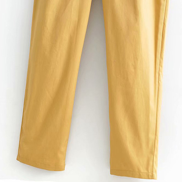 Hosszú alkalmi overall bézs színű övvel és gombokkal