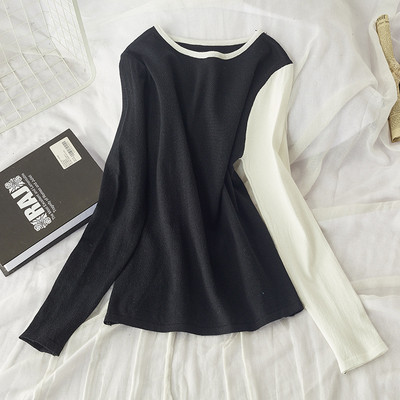 Καθημερινή γυναικεία μπλούζα με στρογγυλό ντεκολτέ σε γκρι και μαύρο χρώμα