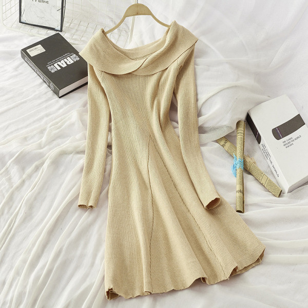 Rochie de dama toamna-iarna cu decolteu barca in rosu, negru si bej