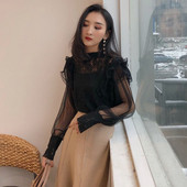 Modern csipke női blúz fekete-fehér tüll fürtökkel és ujjakkal