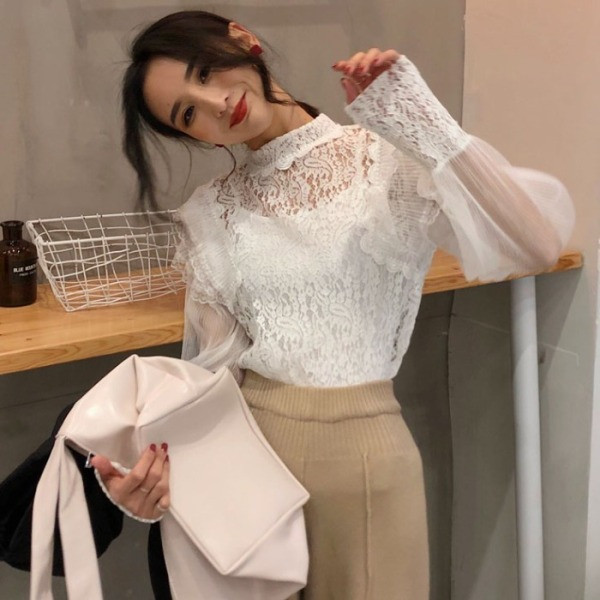 Modern csipke női blúz fekete-fehér tüll fürtökkel és ujjakkal