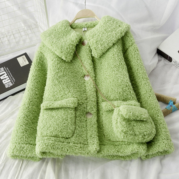 Fehér, zöld, narancs és bézs színű női télikabát zsebekkel