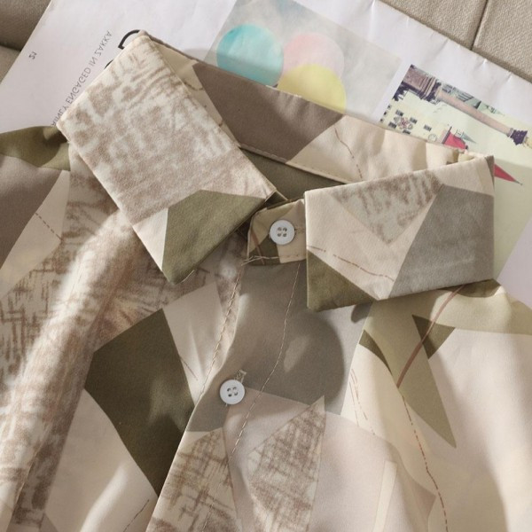 Lezser női ing gombokkal és klasszikus gallérral, két színben