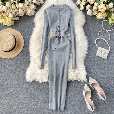 Modern női ruha hat színben, gombokkal és övvel