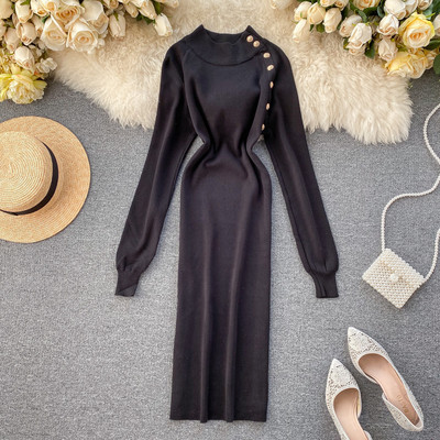 Hosszú női ruha magas gallérral és gombokkal, hat színben