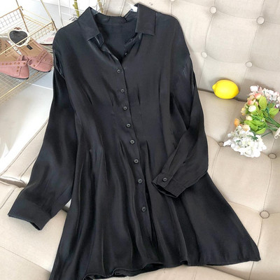 Modern női hosszú ing, derekán gombokkal és megkötővel, fekete, fehér és rózsaszín színben