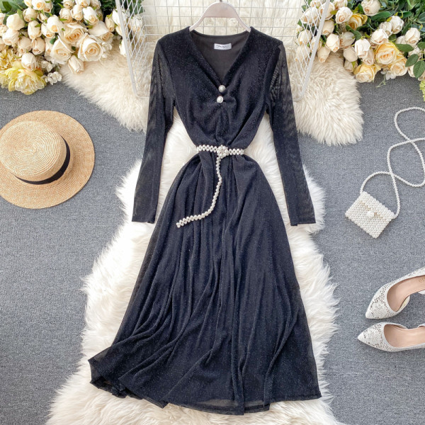 Piros, fekete és rózsaszín női ruha V-nyakkal