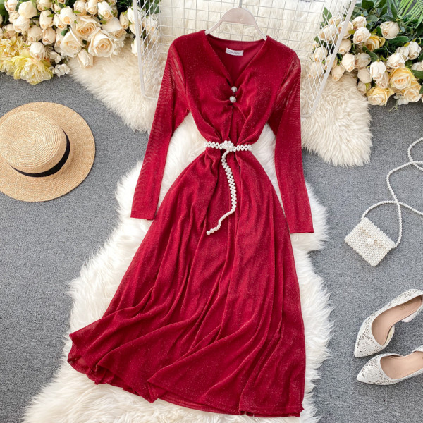 Piros, fekete és rózsaszín női ruha V-nyakkal