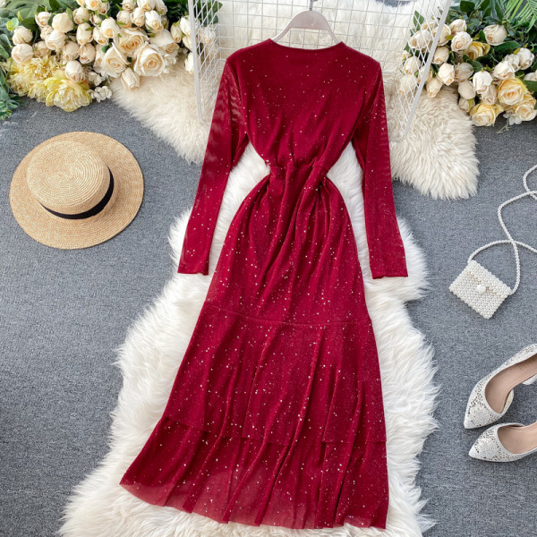 Fekete, piros és rózsaszín hosszú női ruha nyakkendővel és V-nyakkal