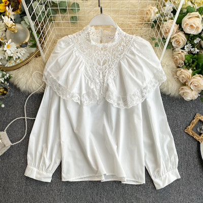 Retro stílusú női ing csipkével és hosszú ujjú piros, fekete és fehér színben