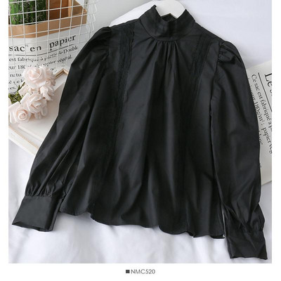 Modern női csipkeing magas gallérral és bézs, fehér és fekete csipkével