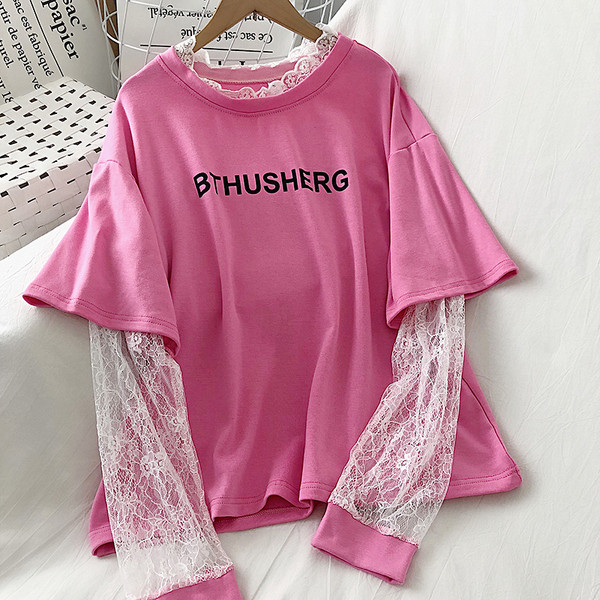 Lezser női blúz négy színben kerek nyakkivágással és csipkével