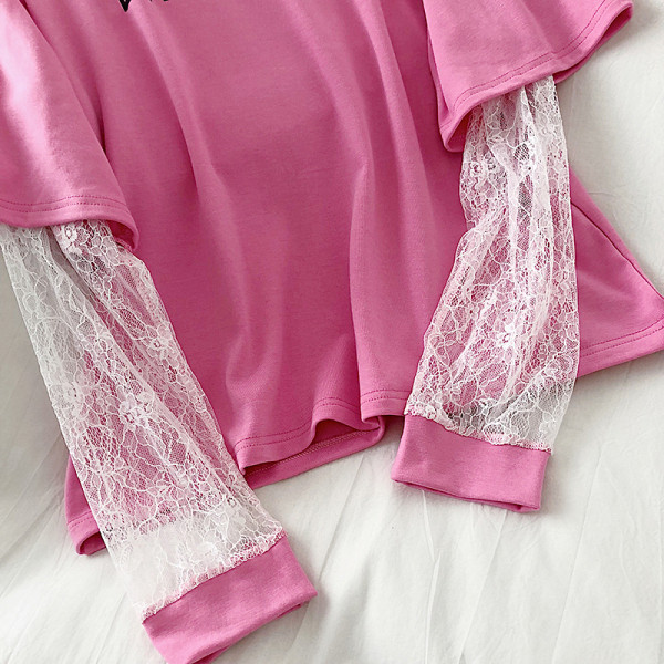 Lezser női blúz négy színben kerek nyakkivágással és csipkével