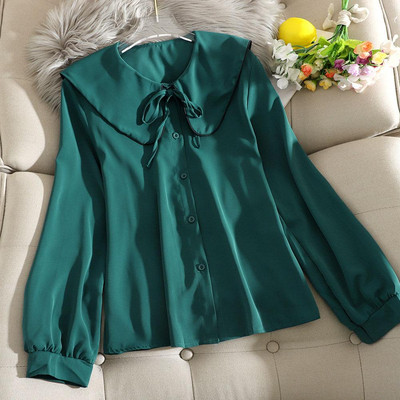 Modern női ing sárga, zöld, fehér és fekete szalaggal és gombokkal