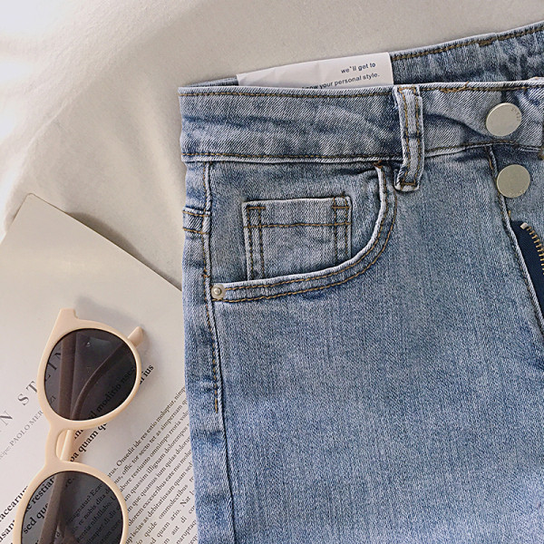 Alkalmi női farmer kék színben, gombokkal és magas derékkal