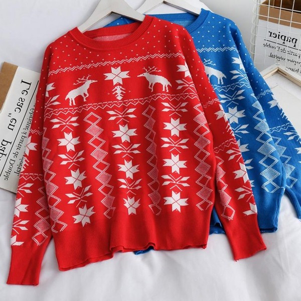 Modern női pulóver karácsonyi mintával és ovális nyakkivágással, négy színben