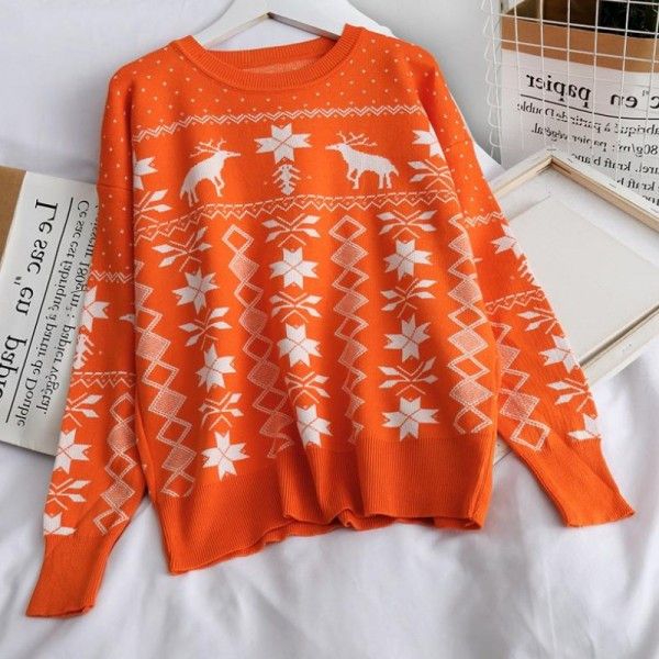 Modern női pulóver karácsonyi mintával és ovális nyakkivágással, négy színben