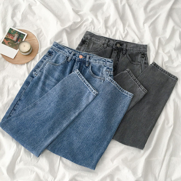 Női alkalmi farmer fekete és kék színben, magas derékkal és zsebekkel