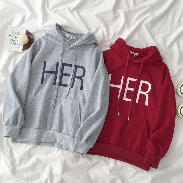 Hanorac de damă de zi cu zi în gri și roșu, cu buzunar și broderie