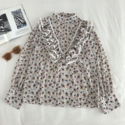 Retro stílusú női ing fehér, rózsaszín és zöld színben virágos motívumokkal és fürtökkel