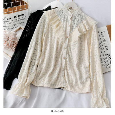 Modern női ing csipkével és gombokkal fehér, fekete és bézs színben
