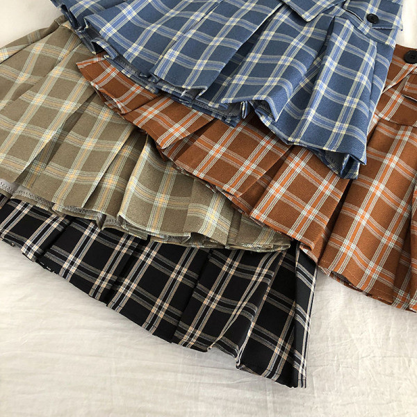 Kockás női szoknya szabású modell négy színben, magas derékkal