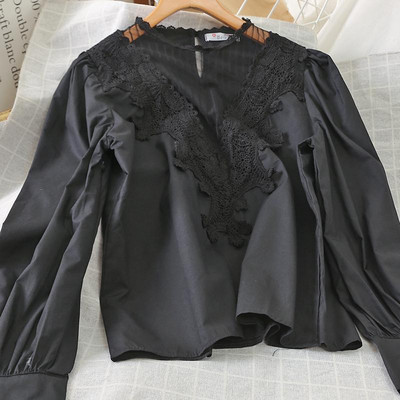 Bluză de damă modernă cu dantelă și mâneci lungi în alb și negru