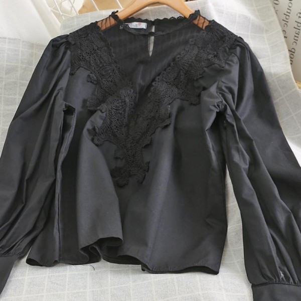Bluză de damă modernă cu dantelă și mâneci lungi în alb și negru