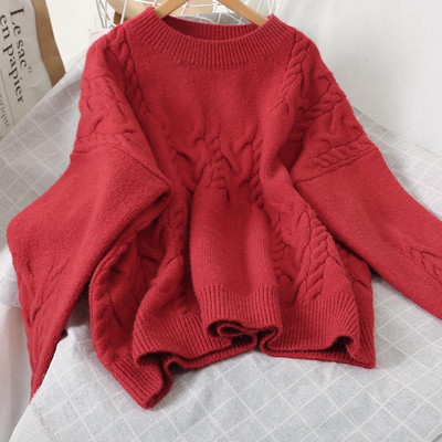 Modern női pulóver ovális nyakkivágással, piros színben