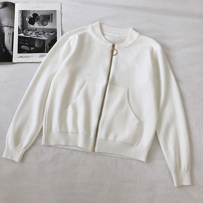 Napi női pulóver öt színben, zsebekkel és cipzárral