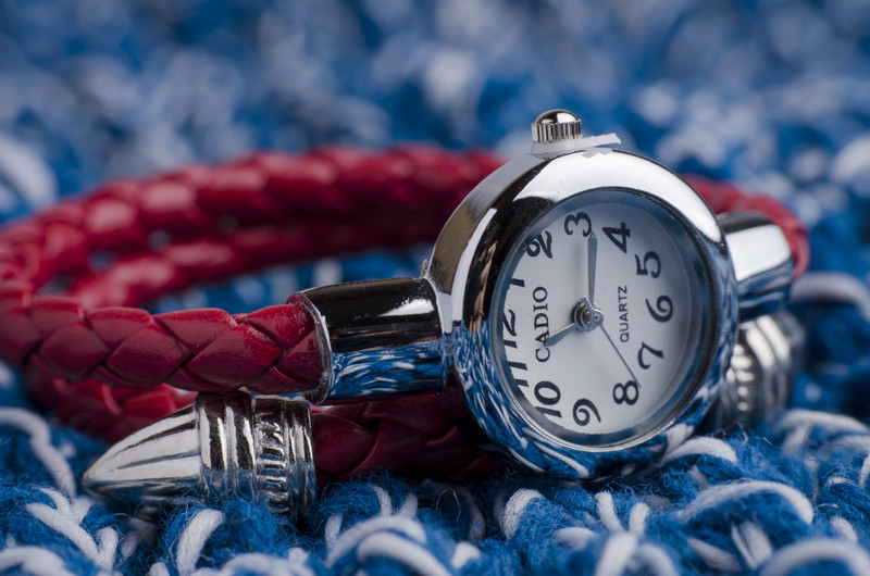 Дамски черен часовник Cadio