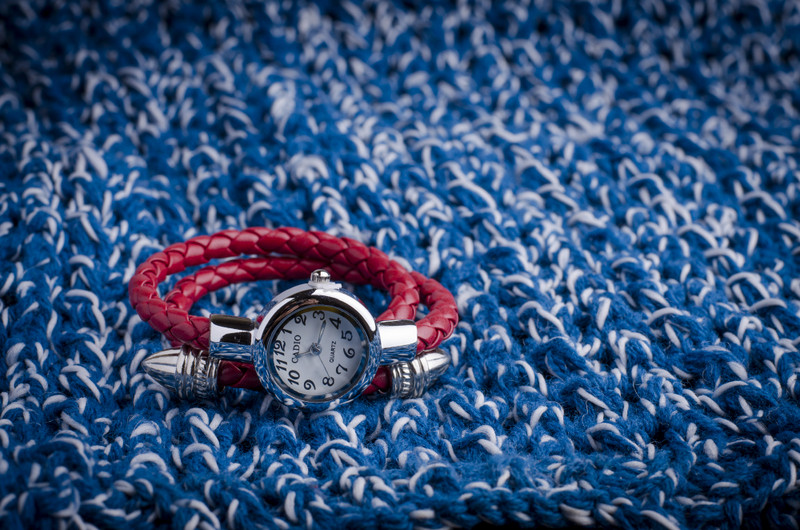 Дамски черен часовник Cadio