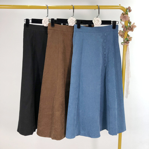 Lezser hosszú szoknya magas derékkal és gombos kivágású modell kék, barna és fekete színekben