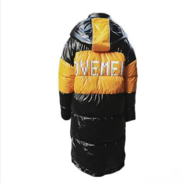 Modern női kabát hosszú modell kapucnival fekete, sárga és fehér színekben