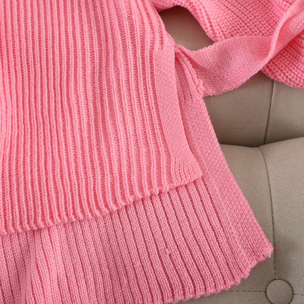 Alkalmi női pulóver magas pólógallérral és rózsaszín és bordó színű szalaggal