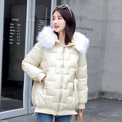 Női őszi-téli kabát standard modell, kapucnival, fehér és fekete színben