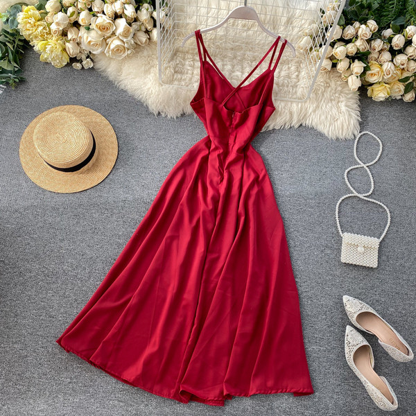 Rochie lunga de dama in cinci culori cu bretele subtiri si decolteu in V