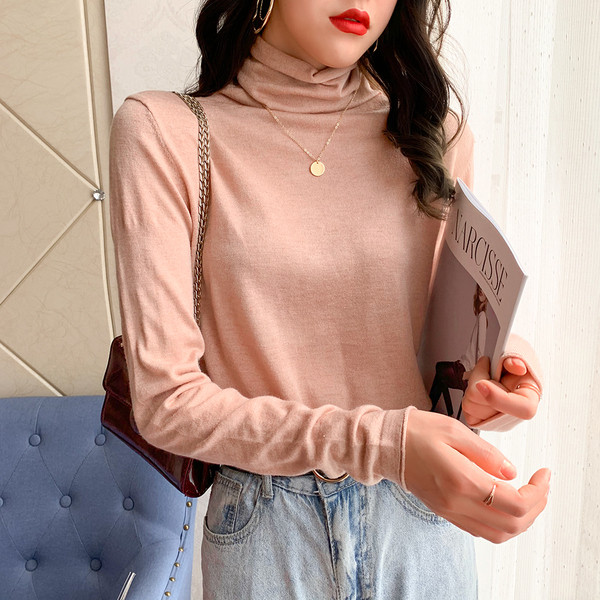 Modern női blúz vékony kötésből, magas gallérral és hosszú ujjú, különböző színekben