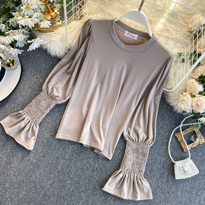 Modern női blúz öt színben, kerek nyakkivágással és széles ujjakkal