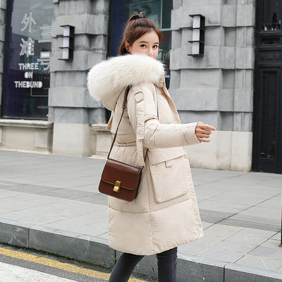 Χειμερινό γυναικείο μπουφάν με τσέπες και έγχρωμη γούνα στη κουκούλα - μακρύ μοντέλο σε κόκκινο, κίτρινο, μπλε, μαύρο και άσπρο χρώμα