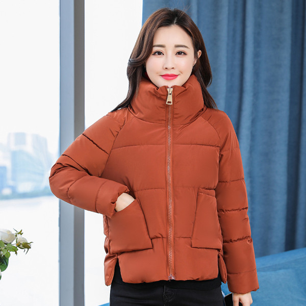 Női alkalmi kabát aszimmetrikus modell piros, fehér, fekete és bézs színben